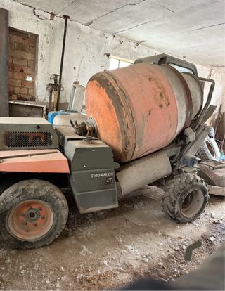 Auto Hormigonera Ausa 1100RMX