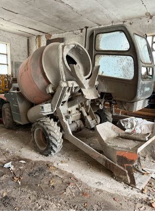 Auto Hormigonera Ausa 1100RMX