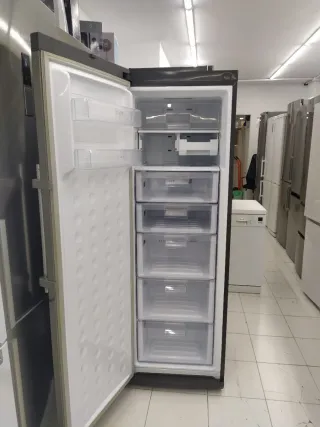 Nevera congelador Samsung altura1.80cm con garantí