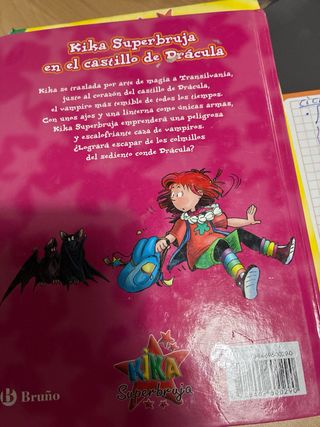 Kika Superbruja en el castillo de Drácula (ed. ...