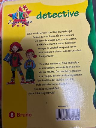 Kika Superbruja en el castillo de Drácula (ed. ...