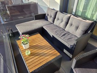 Sofá y mesa ratán sintético jardín