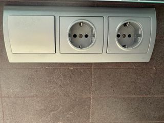 BJC enchufes e interruptores