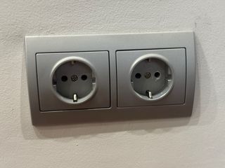 BJC enchufes e interruptores