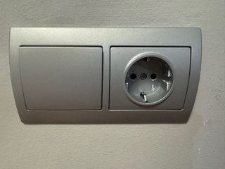 BJC enchufes e interruptores