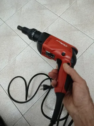 Atornillador Hilti ST1800 Rosca Chapa