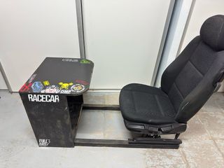 Simulador de Carreras con Asiento y Volante