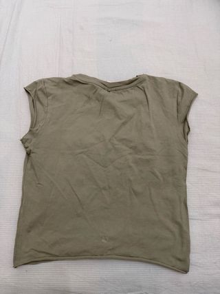 Camiseta Bershka verde talla S.