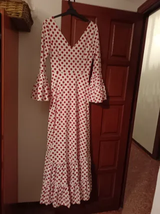 Traje de flamenca verde volantes