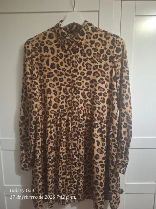 Vestido estampado leopardo Stradivarius