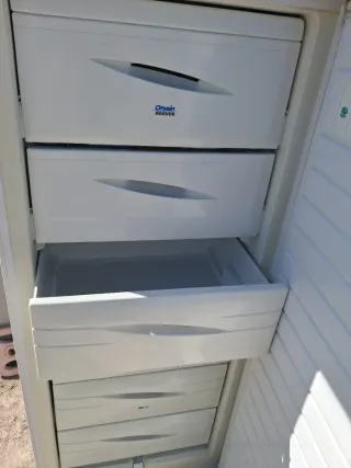 Congelador vertical Hoover