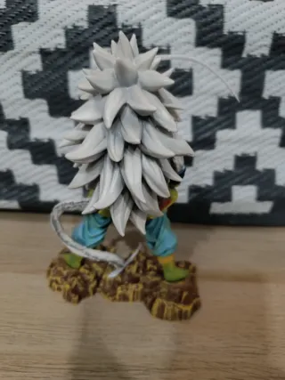 Figura Goku SSJ5 24cm Dragon Ball