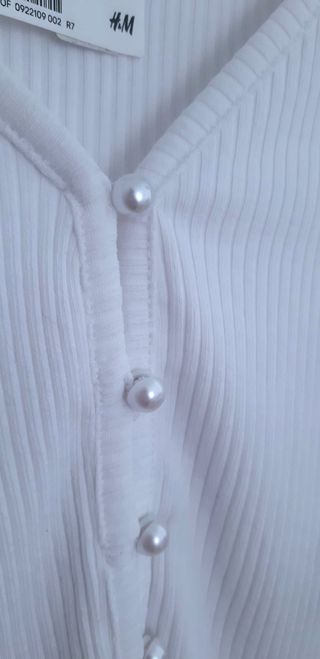 Top de manga larga. De H&M. Nuevo sin estrenar