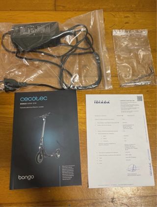 Patinete Cecotec Bongo D30 30Km Autonomía
