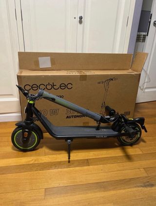 Patinete Cecotec Bongo D30 30Km Autonomía
