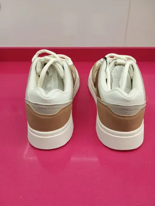 Zapatillas Zara Marrones y Blancas