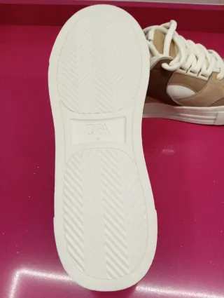 Zapatillas Zara Marrones y Blancas