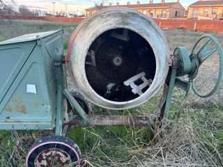 Hormigonera Umacon 350L Trifásica