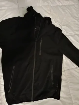 Cazadora negra moderna talla S