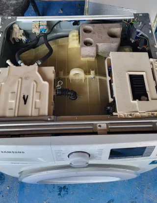 Ricambi Lavatrice Samsung 7kg WF70F5E5U2W