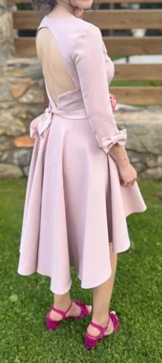 Vestido invitada beige y rosa