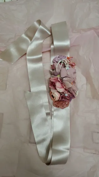 Vestido invitada beige y rosa