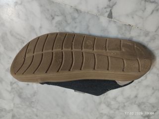 Zapatillas Bar3Foot niño beige/negro