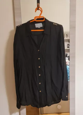 Pantalon de cuadros L   y blusa negra  M