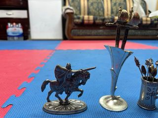 Adorno caballero medievales y espadas abre cartas