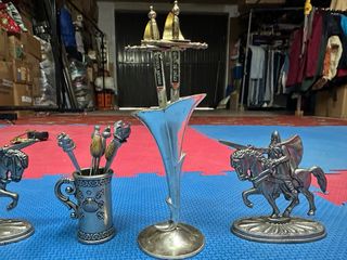 Adorno caballero medievales y espadas abre cartas
