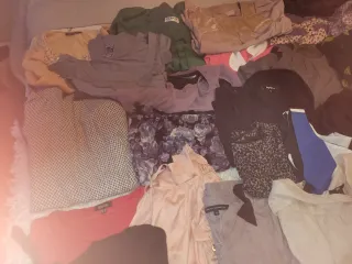 Se vende lote de 26 vestidos nuevos