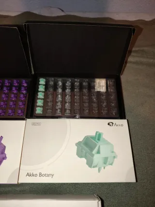 Kit Teclado Mecánico GMK67 + Switches y keycaps