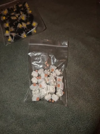 Kit Teclado Mecánico GMK67 + Switches y keycaps