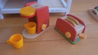 Cocina de juguete con complementos