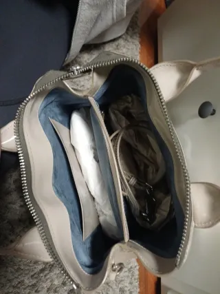 Bolso Bimba y Lola charol beige