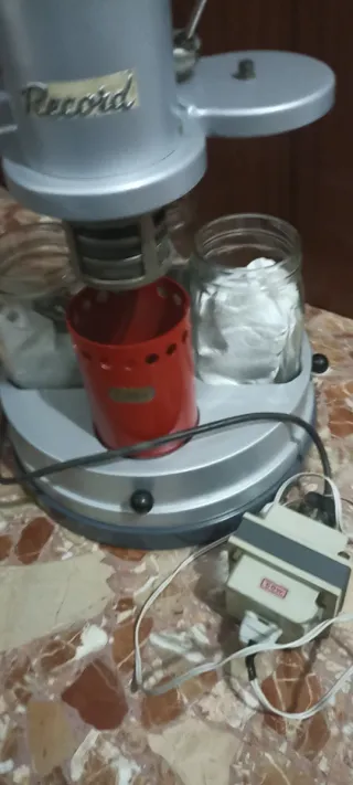 Lavadora de relojes Record