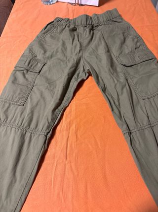 Pantalones Pull&Bear Negro y Verde Militar