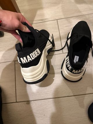 Botines Steve Madden Negros y Blancos