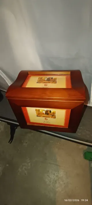 Portafotos de madera con marco