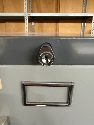 Archivador metálico de pie 5 cajones