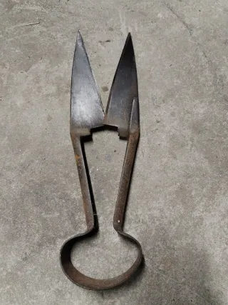 Forbici antiche in metallo