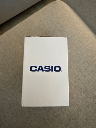 Reloj Casio Dorado y Blanco