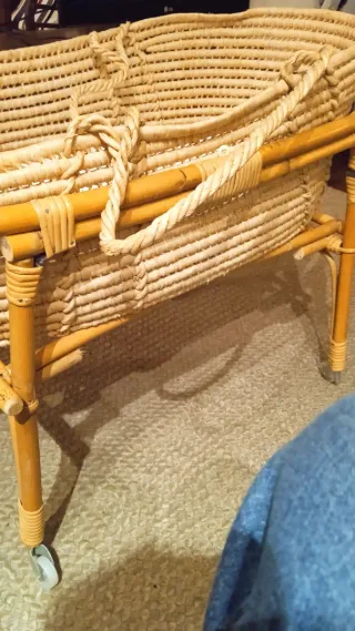 Moisés / Cuna para bebé de mimbre