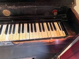 Armonium a pedali