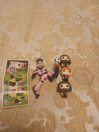 Lote Figuras Kinder Joy Harry Potter, Jurassic, DC