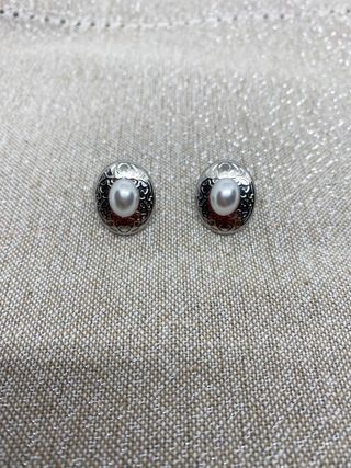 Pendientes Acero Plateado Diseño Ondulado Perla