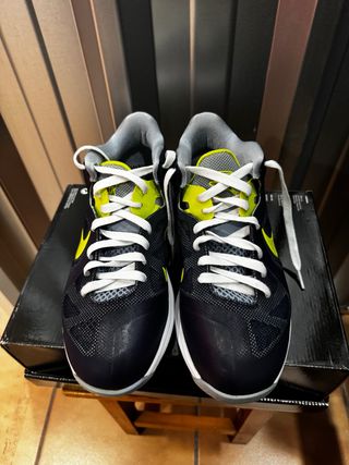 Zapatillas Nike Negras y Amarillas