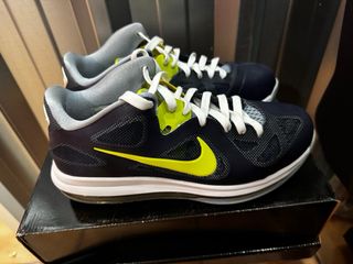 Zapatillas Nike Negras y Amarillas