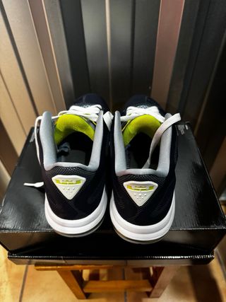 Zapatillas Nike Negras y Amarillas