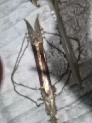 Daga antigua templaria decorativa